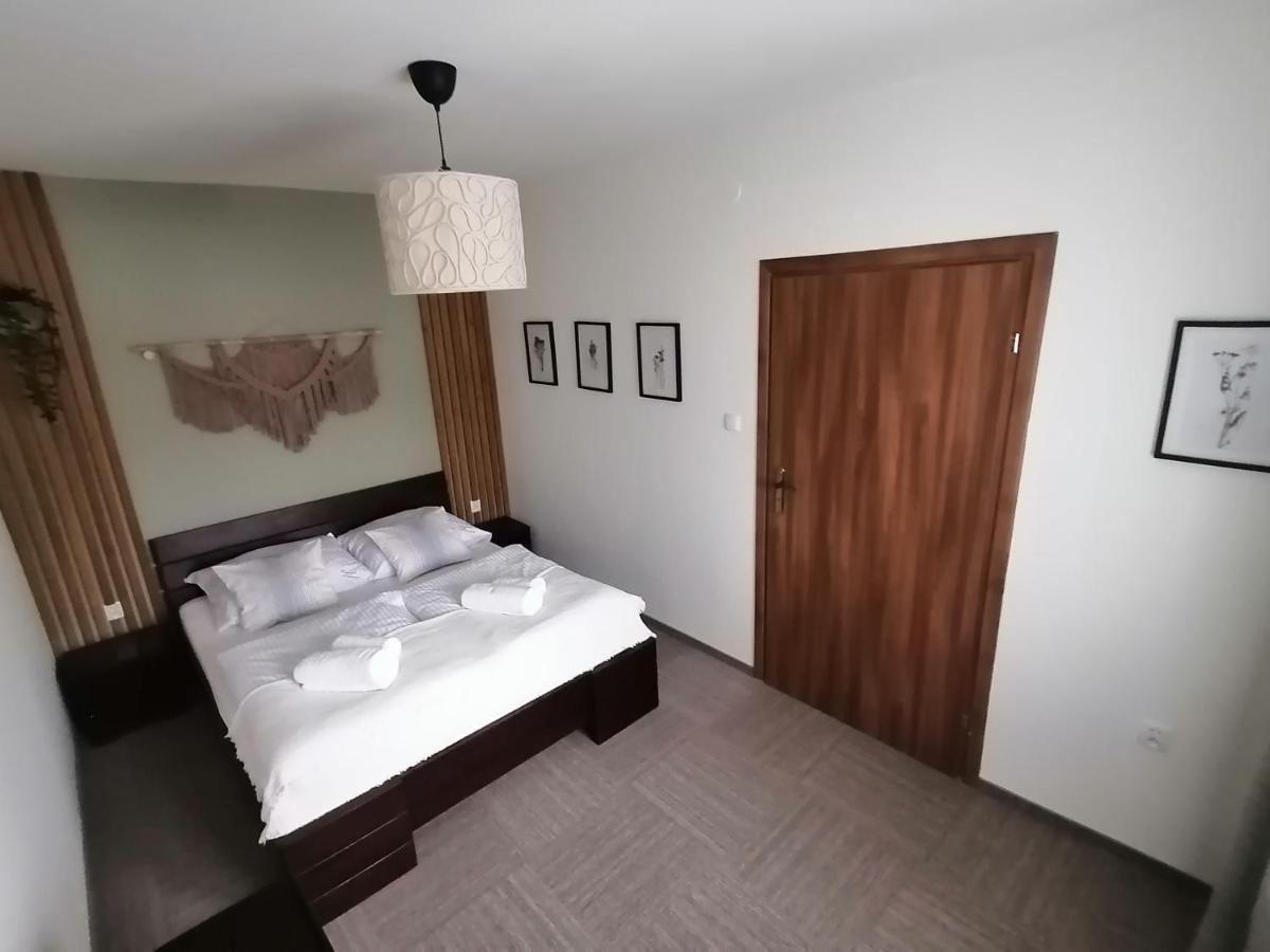 Karczma Karnasow Hotell Cisna Exteriör bild